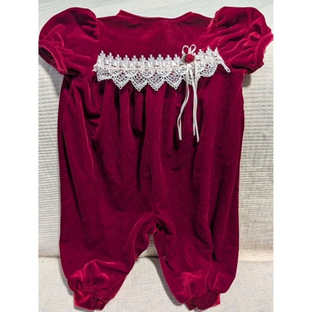 Youngland Vintage Burgundy Velvet Lace‎ Trim Puff Sleeve Baby Girl Romper 6-9 M